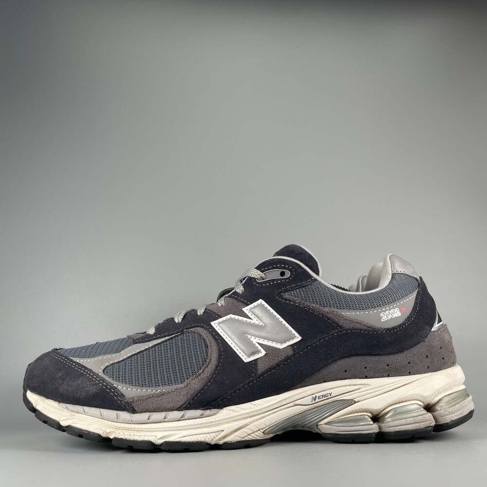 New Balance 2002R Men's Size 12 Eclipse Raincloud Sneakers Athletic Shoes Casual